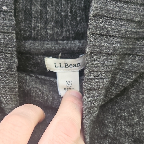L.L. Bean Charcoal Knit Sweater - Picture 2 of 7